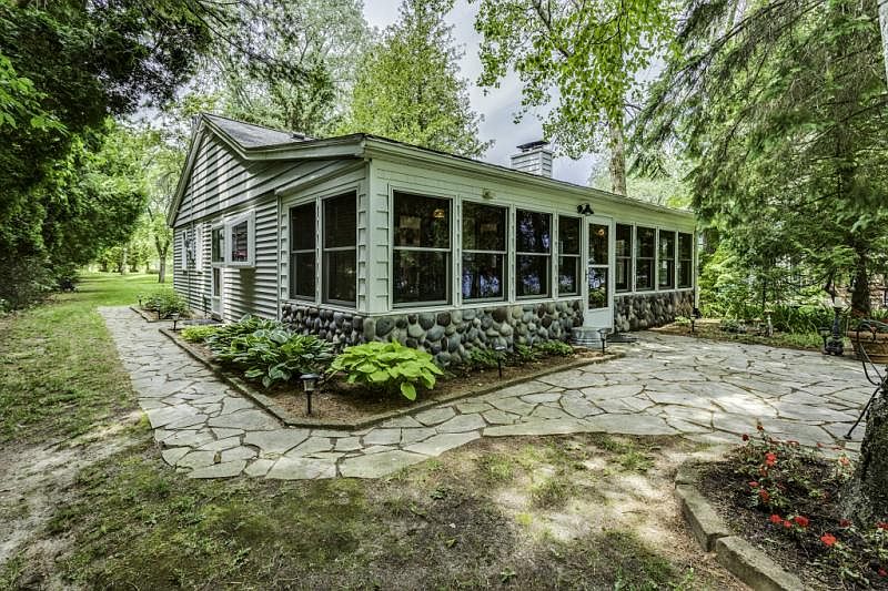 5800 Lakeshore Rd N, Palms, MI 48465 Zillow