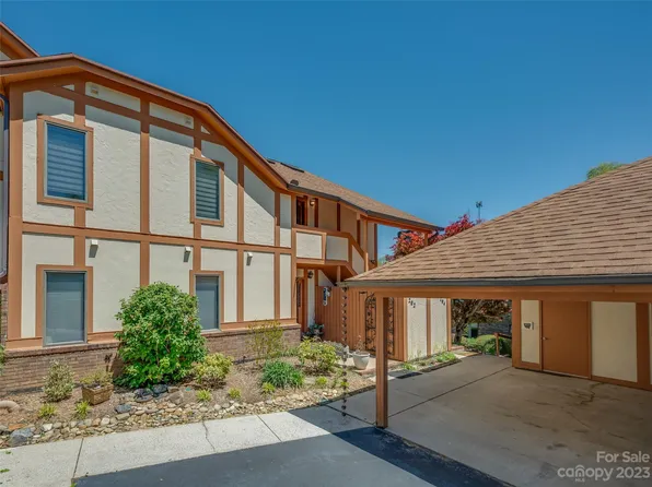 204 Fleetwood Plz, Hendersonville, NC 28739
