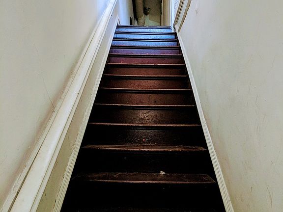 3rd image of 1612 Floyd Ave #B
