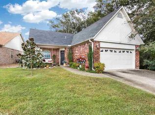 227 Dunhill St, Hot Springs, AR 71913