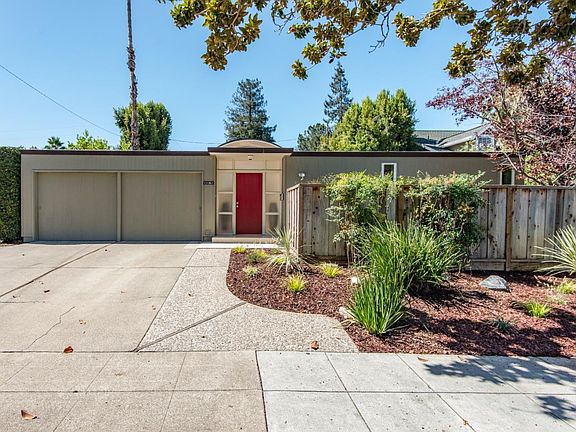4th image of 1151 Hollenbeck Ave