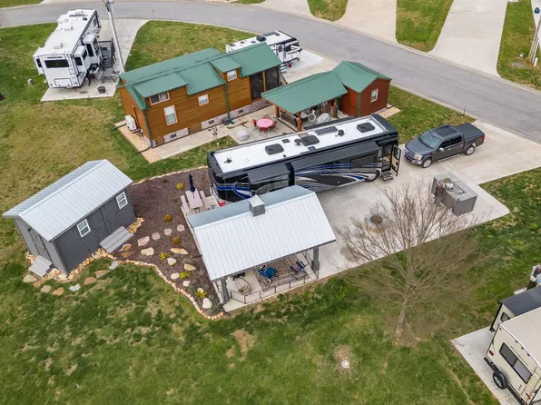 246 Golden Nugget Rd, Blairsville, GA 30512