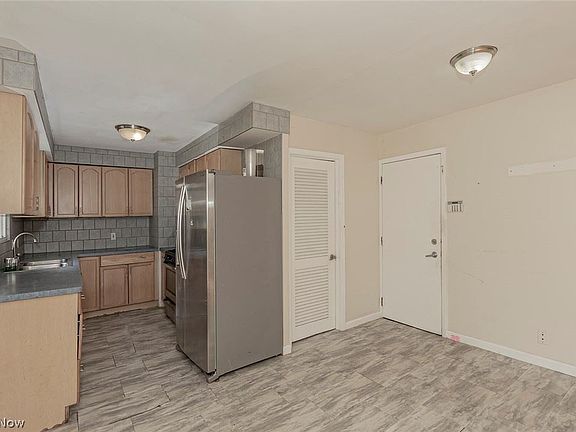 3rd image of 2505 Deborah Dr