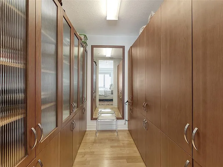 235 Cocoanut Ave #128E — Photo 41
