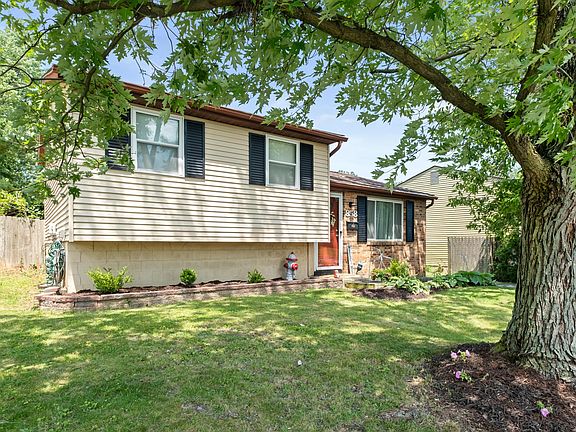 2nd image of 858 Upwoods Dr