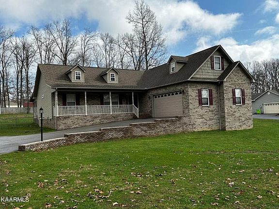 2nd image of 221 Summerwind Dr