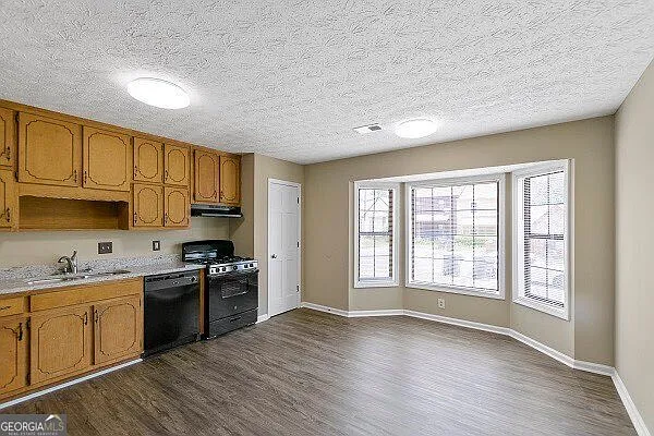114 Oak Cir S — Photo 9