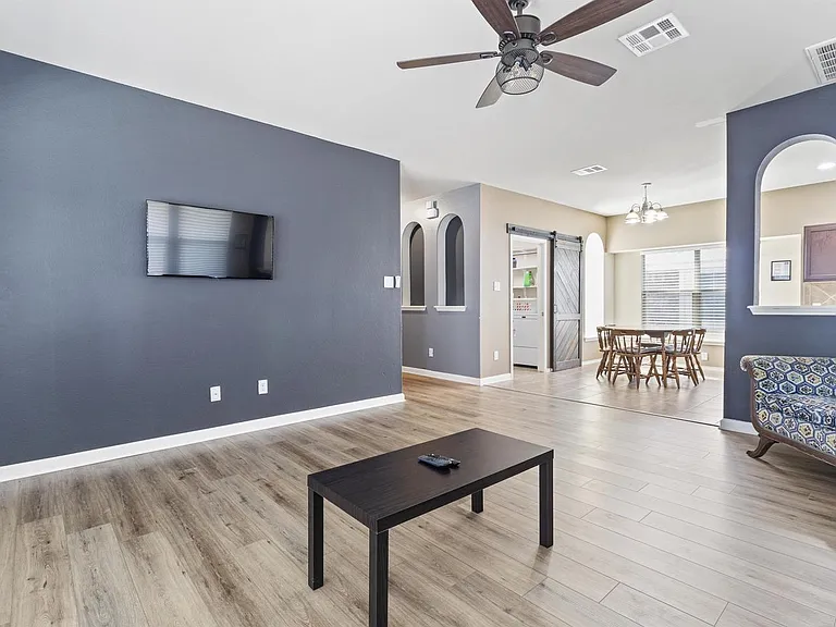 314 Sycamore St — Photo 3