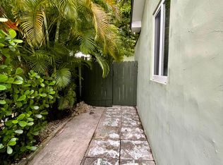 930 NW 22nd Ct #R, Miami, FL 33125