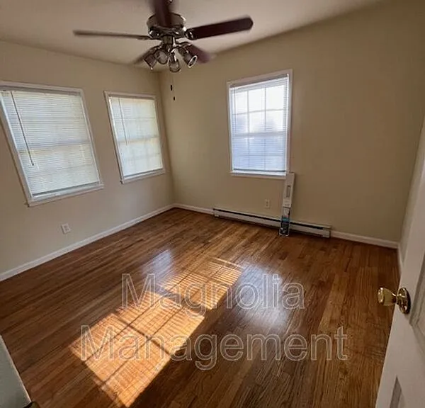 1214 Parham St #1 — Photo 12
