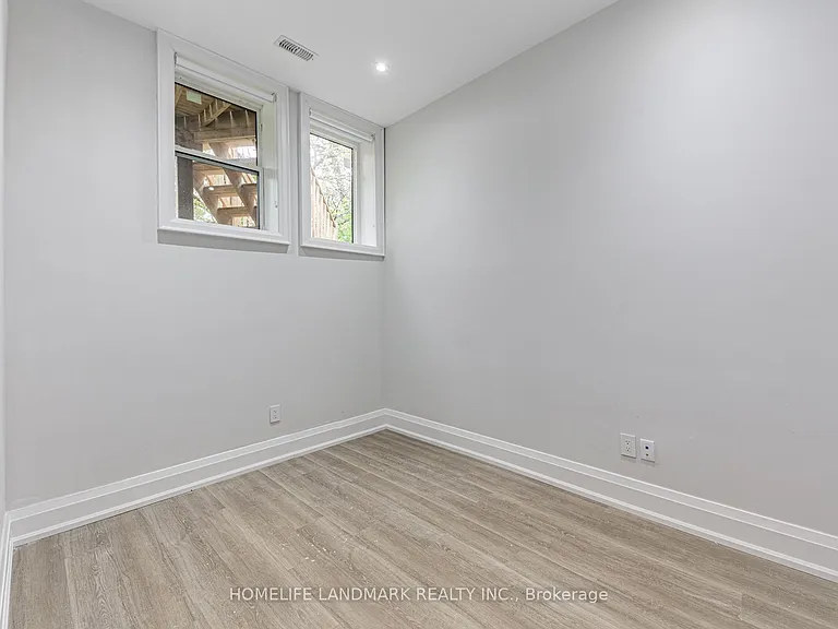 146 Pitt Ave #LOWER — Photo 14