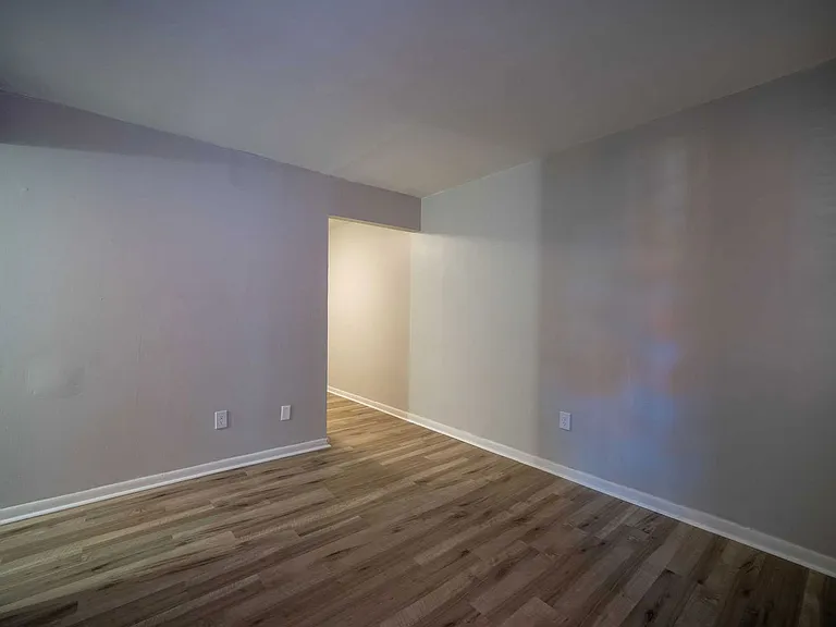 1236 Indianola Ave — Photo 6