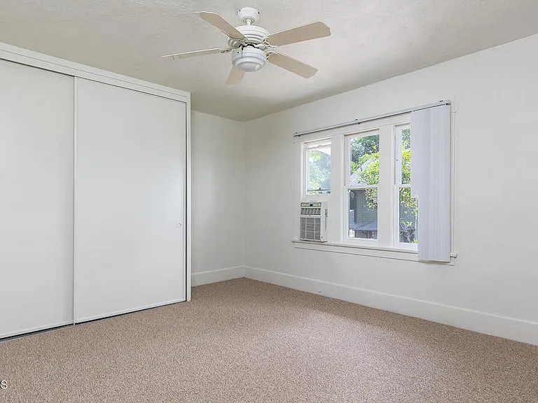 964 Atchison St #C — Photo 11