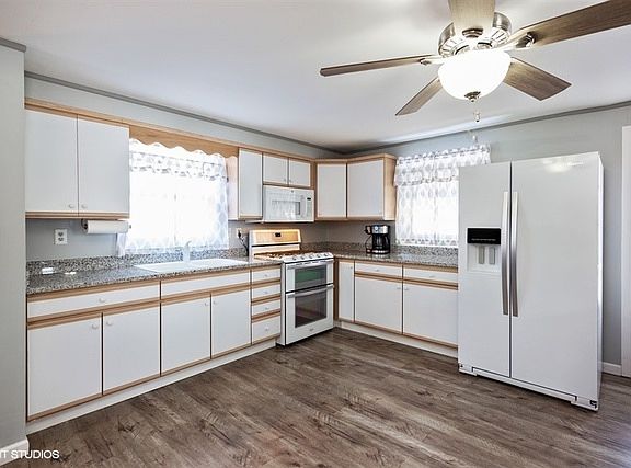 2nd image of 8795 E Teal Ln