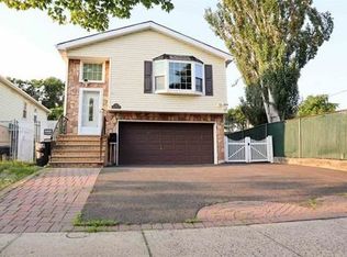 318 Wayne St, Jersey City, NJ 07302