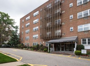 215 Aycrigg Ave, Passaic, NJ 07055