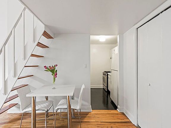 4th image of 250 Mercer St APT C418