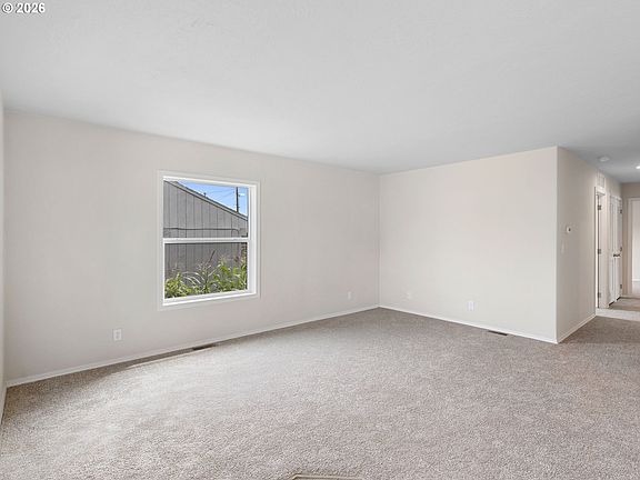 5th image of 834 Floral Ct