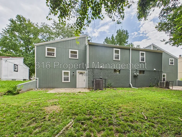 9524 Manning Ave #9520 — Photo 23