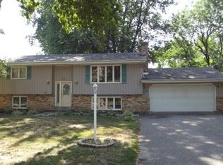 7375 Memory Ln NE, Fridley, MN 55432
