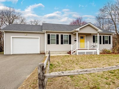 84 Montcalm St, Chicopee, MA, 01020
