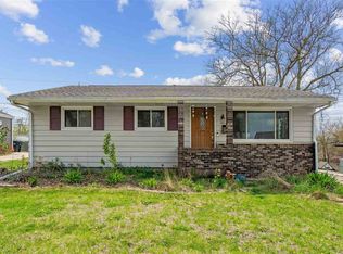 1719 Arizona Ave NE, Cedar Rapids, IA 52402