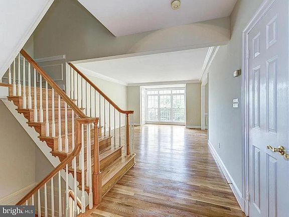 3rd image of 8904 Barrowgate Ct