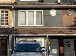 172 3rd St, Staten Island, NY 10306