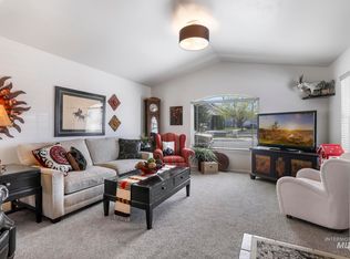 2515 Whispering Pine Dr, Twin Falls, ID 83301