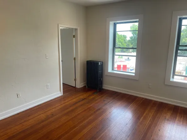 620 Columbia Rd APT 5, Boston, MA 02125