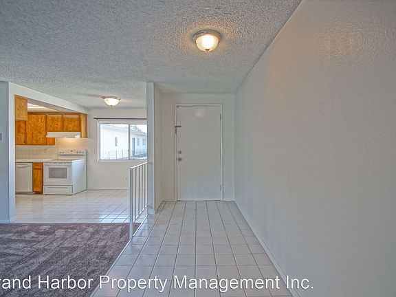 3rd image of 2940 W 235th St #9