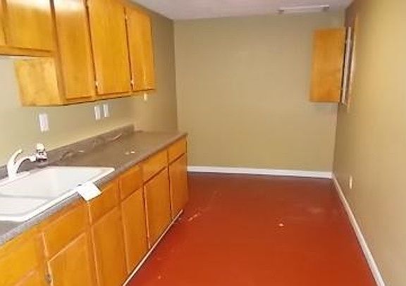 5th image of 2701 Morrie Dr