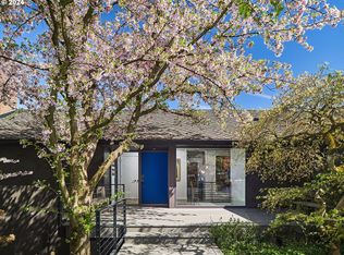 1034 SW Myrtle Dr, Portland, OR 97201