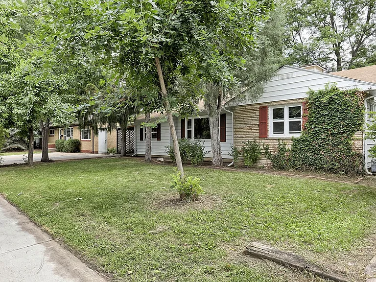 1521 Crestmore Pl — Photo 3