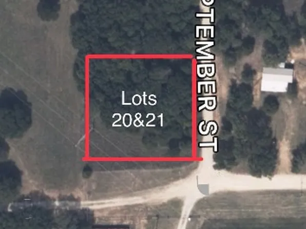 September St #5, Bowie, TX 76230