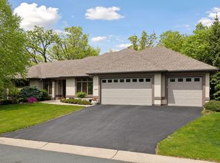 2243 Estates Dr, Eagan, MN 55122