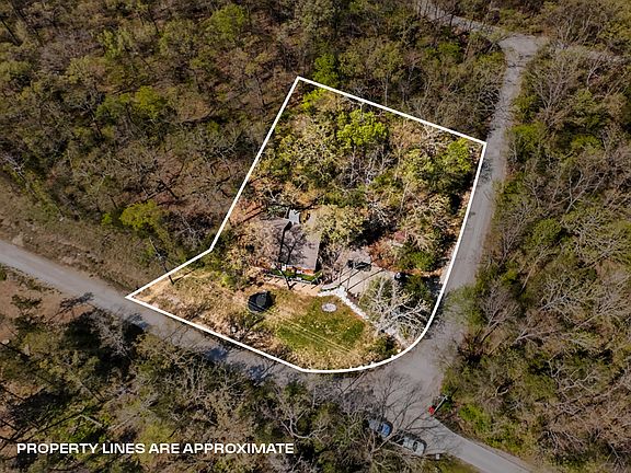 3rd image of 1006 Bluff Road