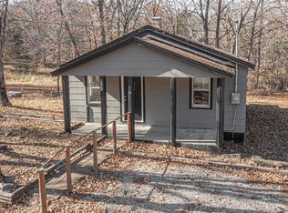 10523 Hopewell Rd, Mineral Point, MO 63660