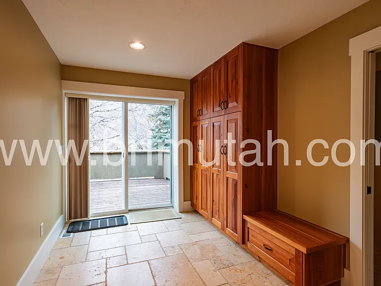 105 N Young Oak Rd — Photo 13