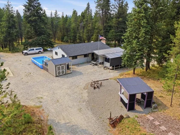 1061 Roberts Rd, Newport, WA 99156