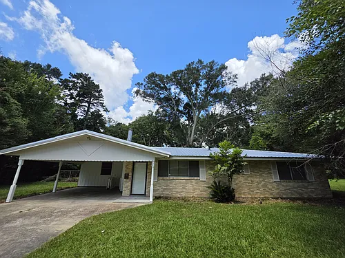 2409 N Day Dr Photo 1