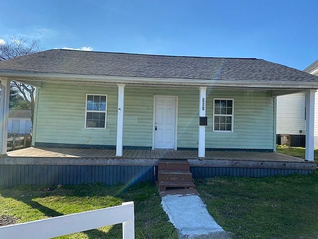 1st image of 702 Bon St