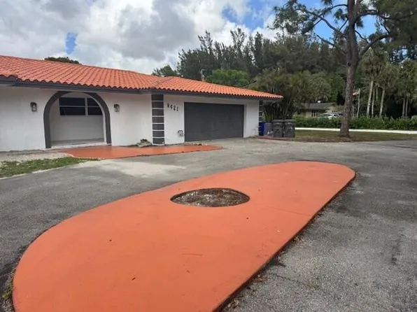 8421 Pioneer Rd, West Palm Beach, FL 33411