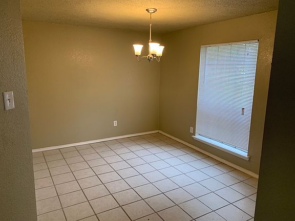 4th image of 3131 Owen Ln