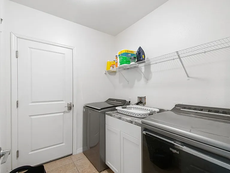 107 Parkhurst Ln — Photo 23