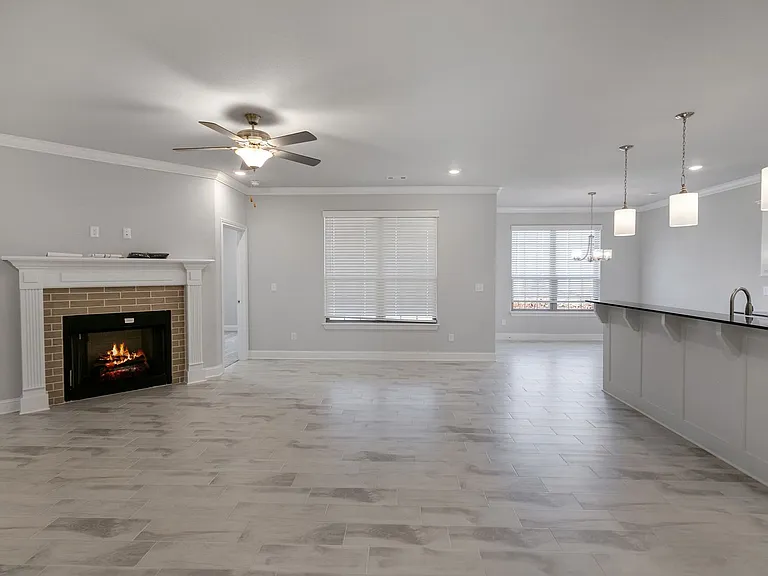 500 Piper Ln — Photo 34