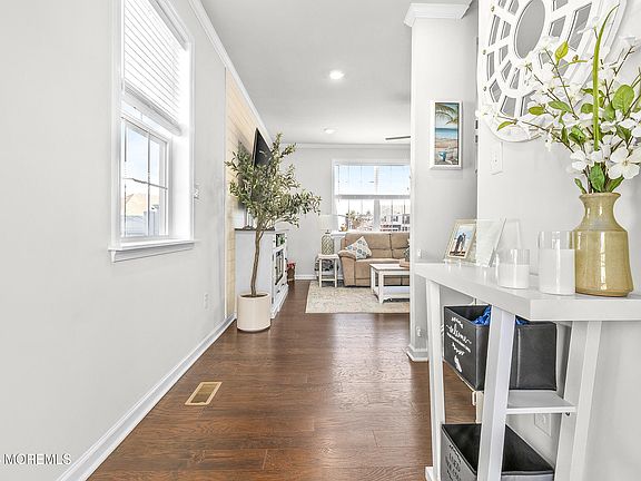 3rd image of 24 Wright Road