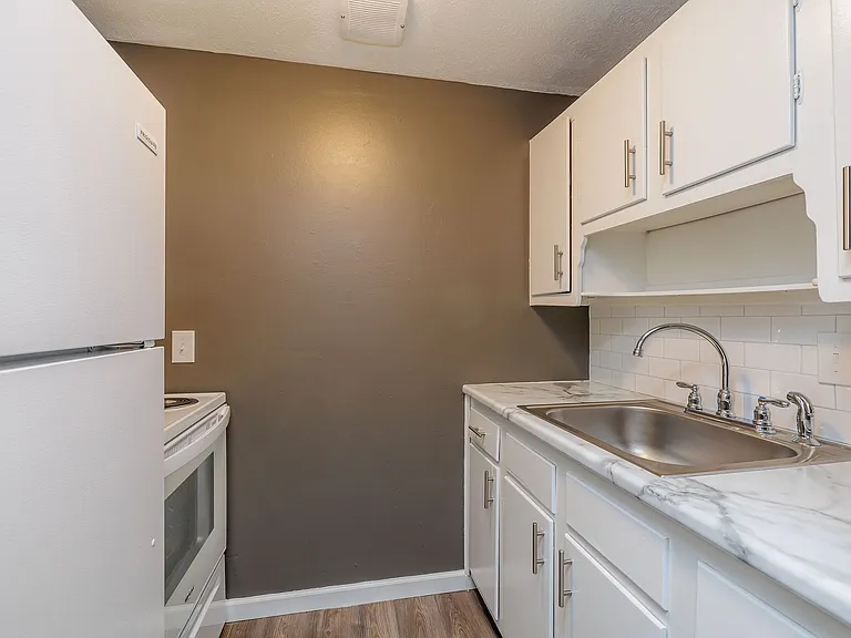 163 E Bridge St #203 — Photo 15