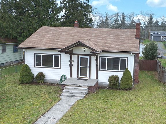 2nd image of 5212 S Pine St
