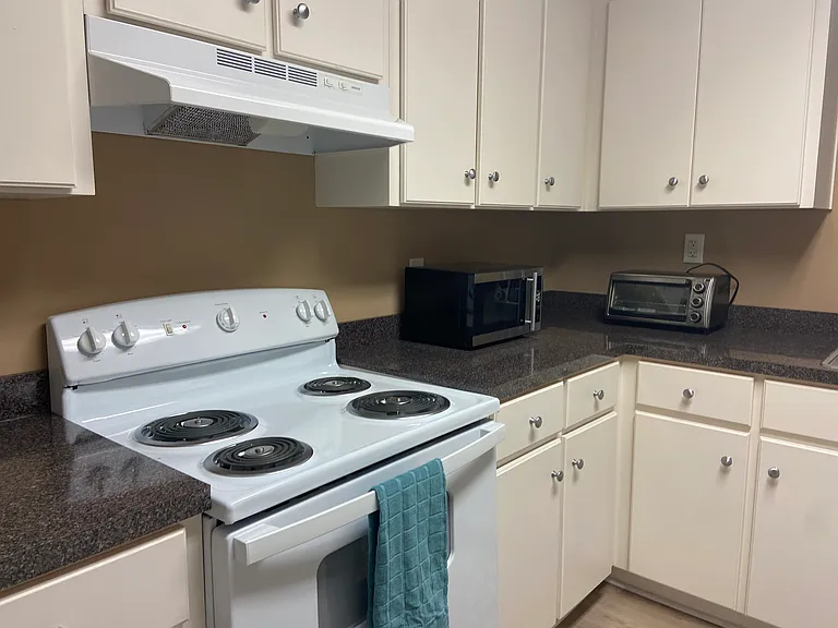 405 York St NE #A — Photo 17